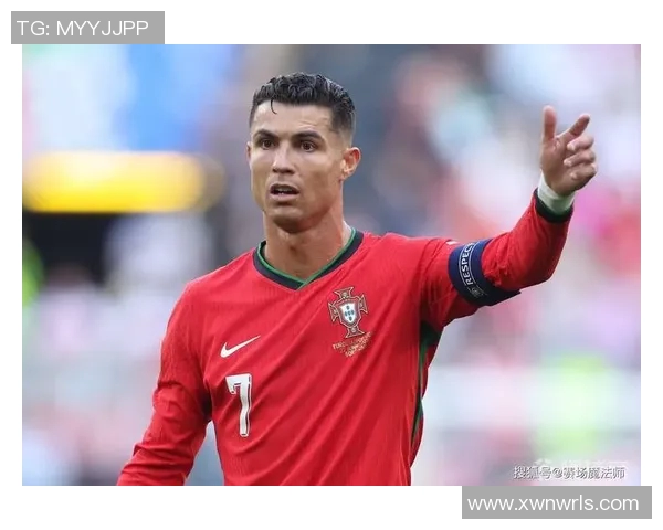 C罗引领的十大足球定位球大师与经典瞬间回顾